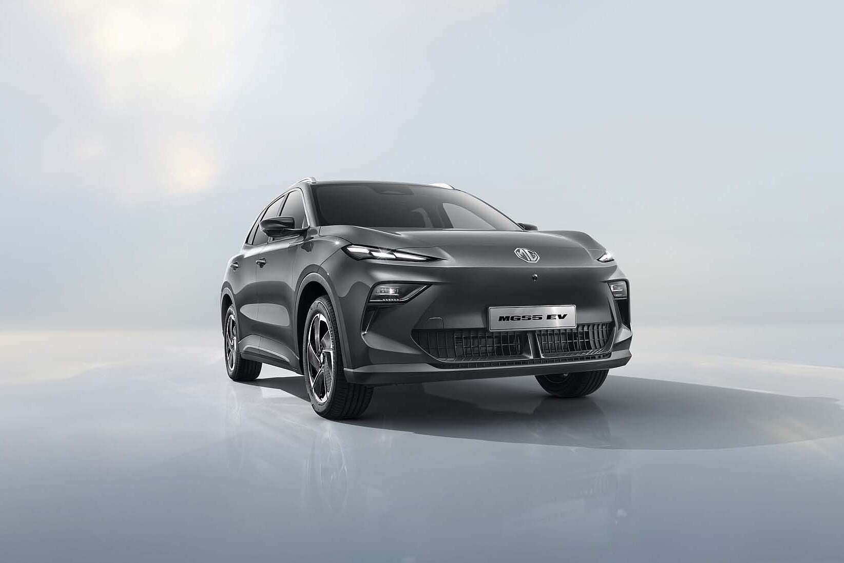 MGS5 schräg von vorn