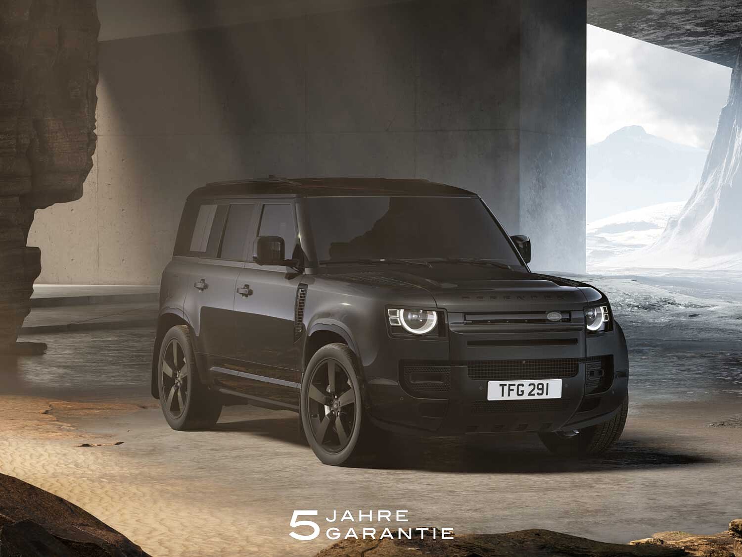 Land Rover Defender Front seitlich schwarz