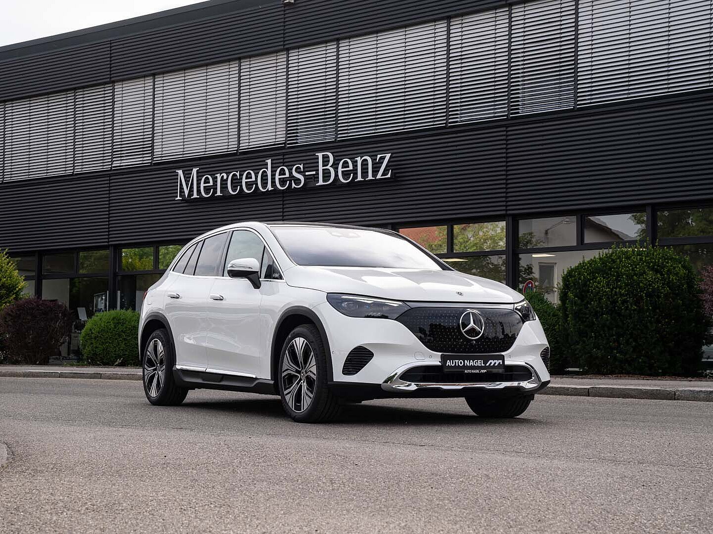 Mercedes-Benz EQE SUV