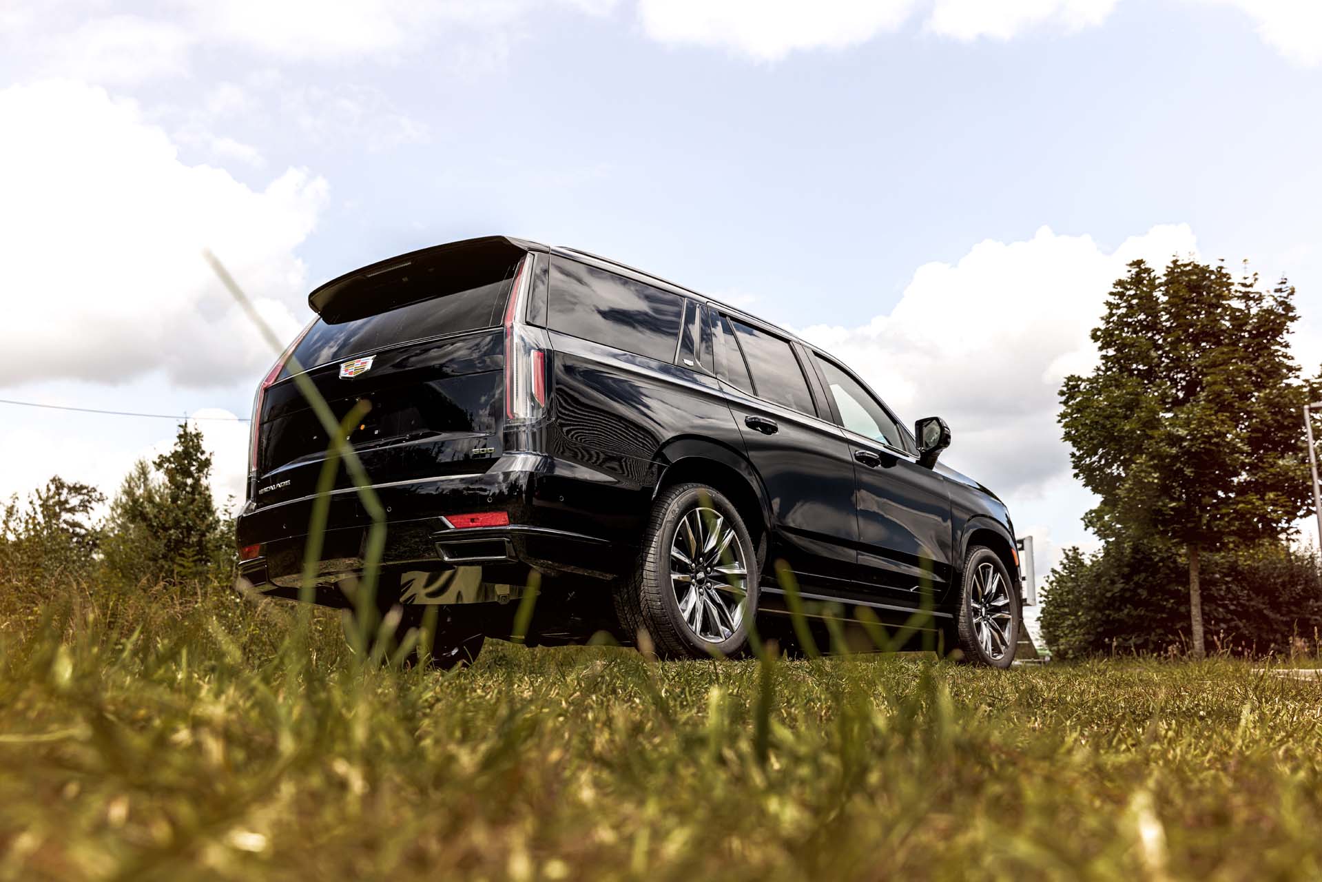 Cadillac Excalade Heck seitlich