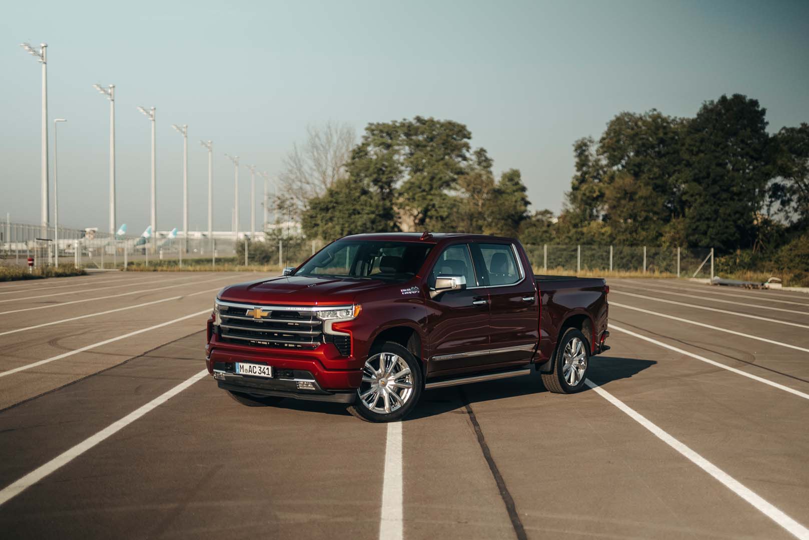 Chevrolet Silverado seitlich vorn Chevrolet Silverado seitlich vorn