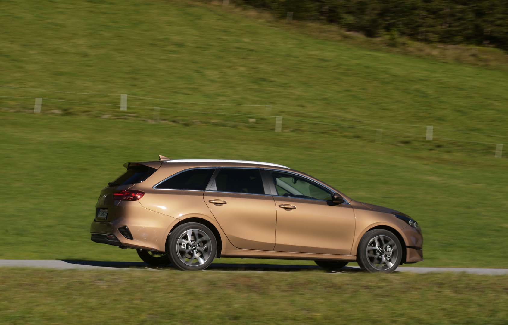 Kia_Ceed_SW_aussen