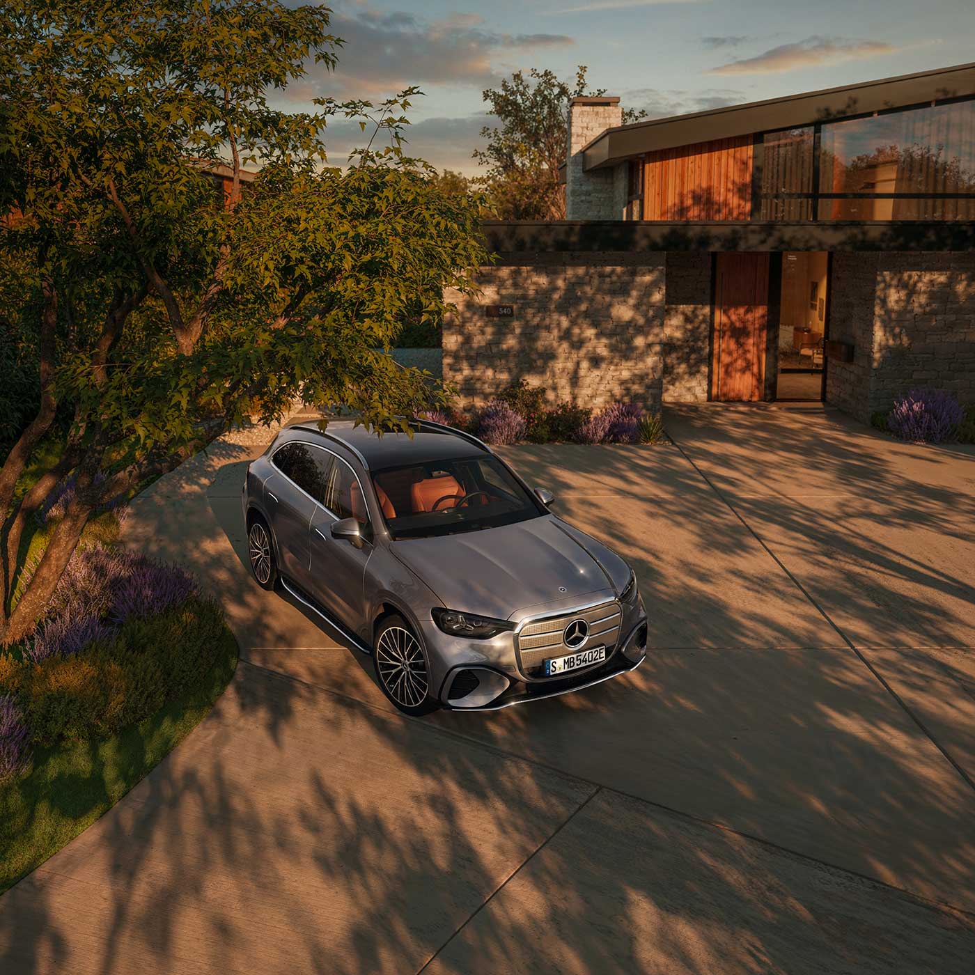 Mercedes-Benz GLC elektrisch seitlich von vorne Mercedes-Benz GLC elektrisch seitlich von vorne