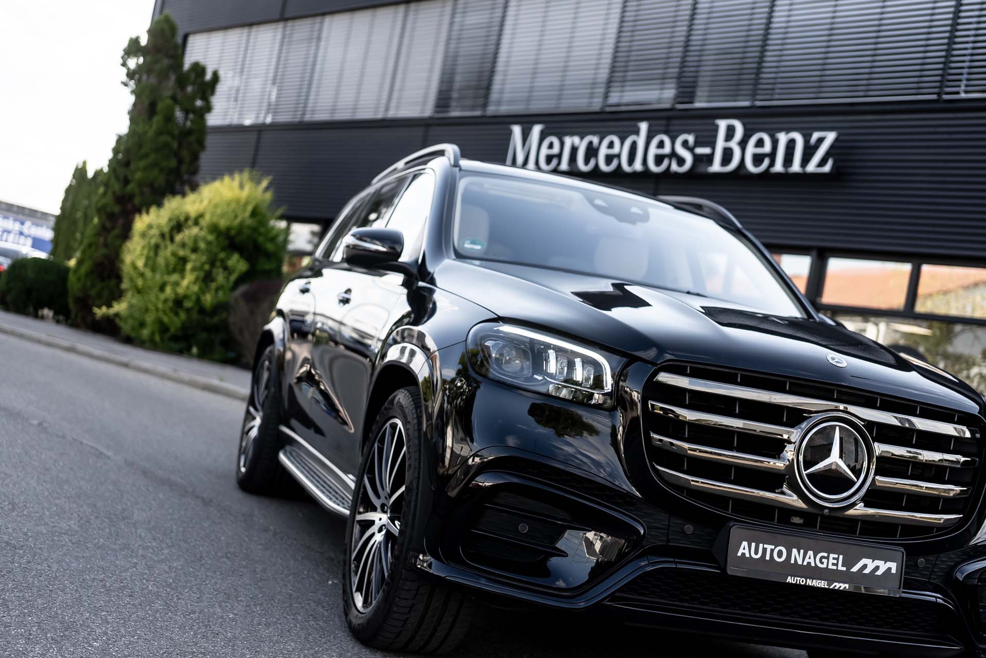 Mercedes-Benz GLS Front