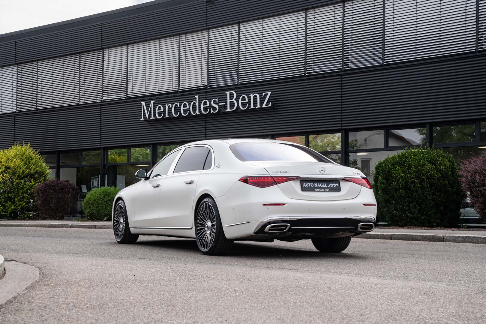 Mercedes-Maybach von hinten