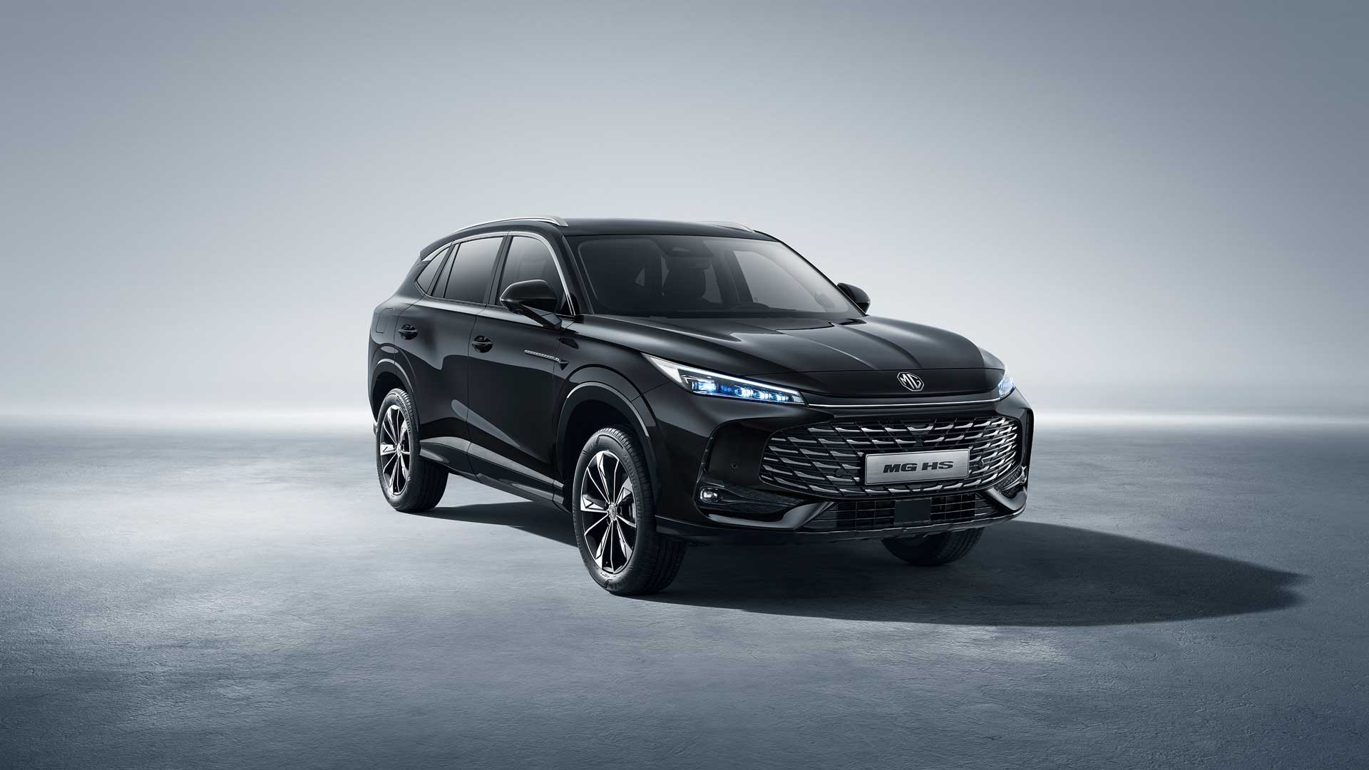 MG HS Hybrid+ front