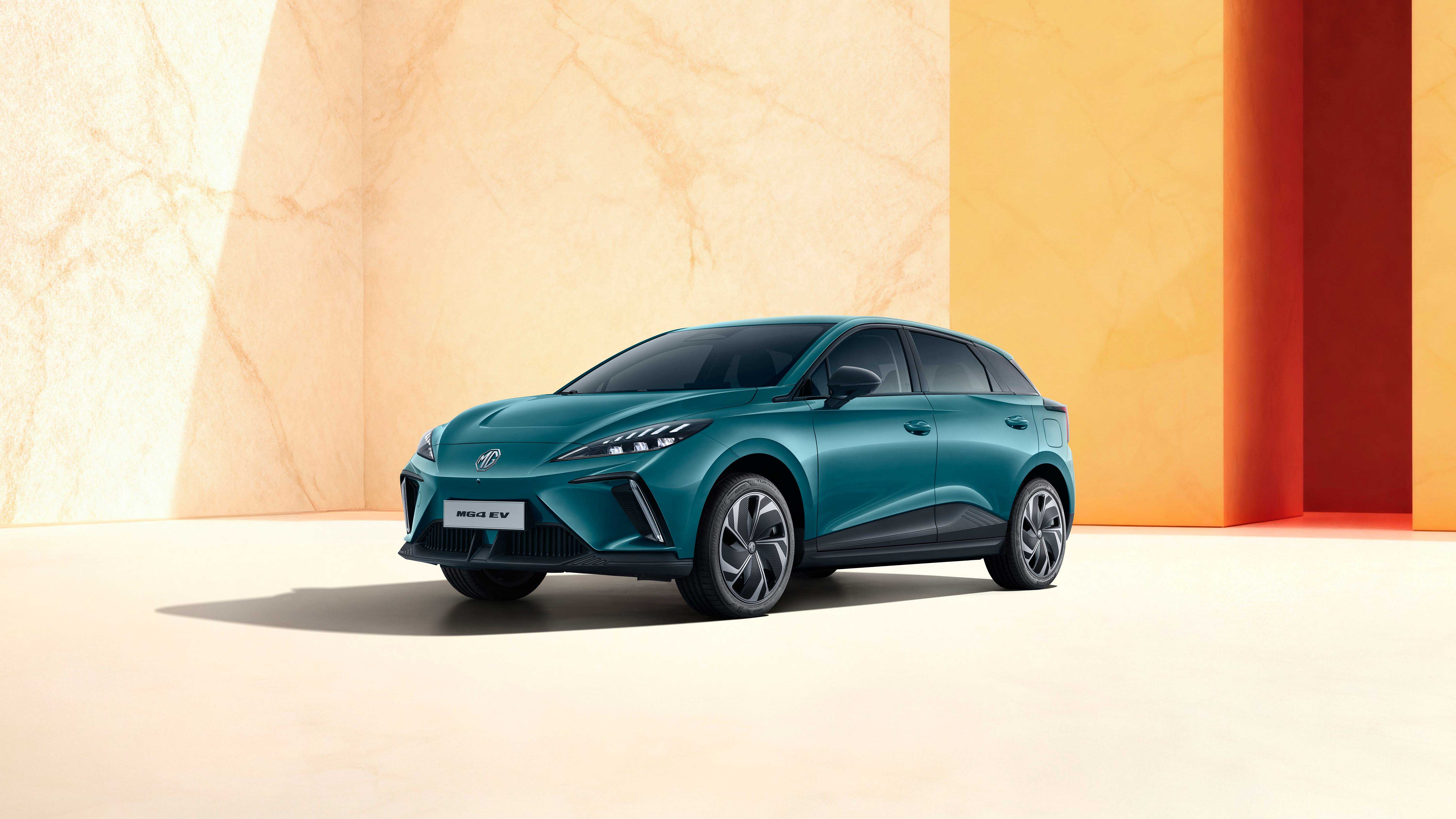 mg s4 ev vorne seitlich