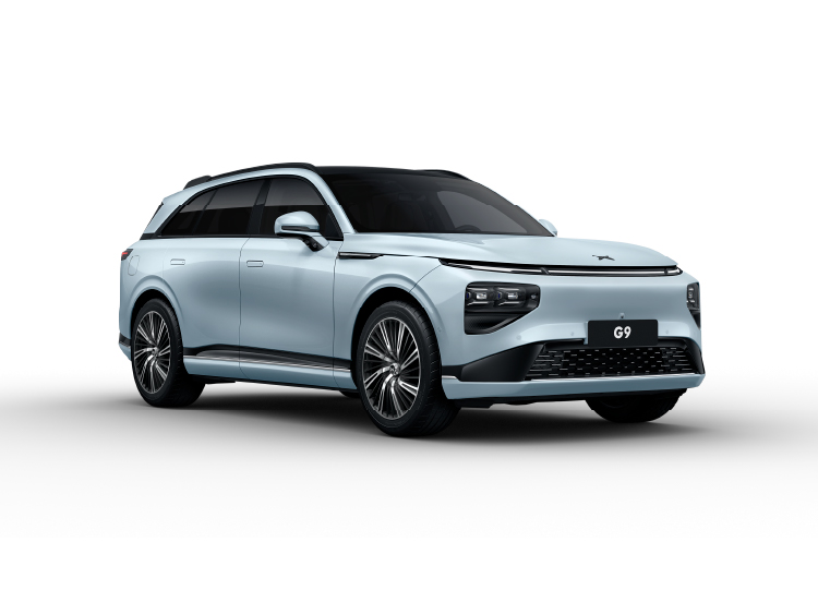 XPENG G9 Performance seitlich front