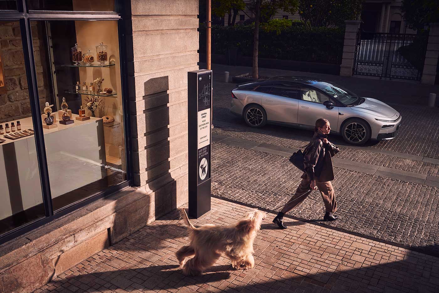 Xpeng G7+ in der Stadt